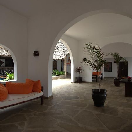 Jumbo Watamu Hotel ภายนอก รูปภาพ