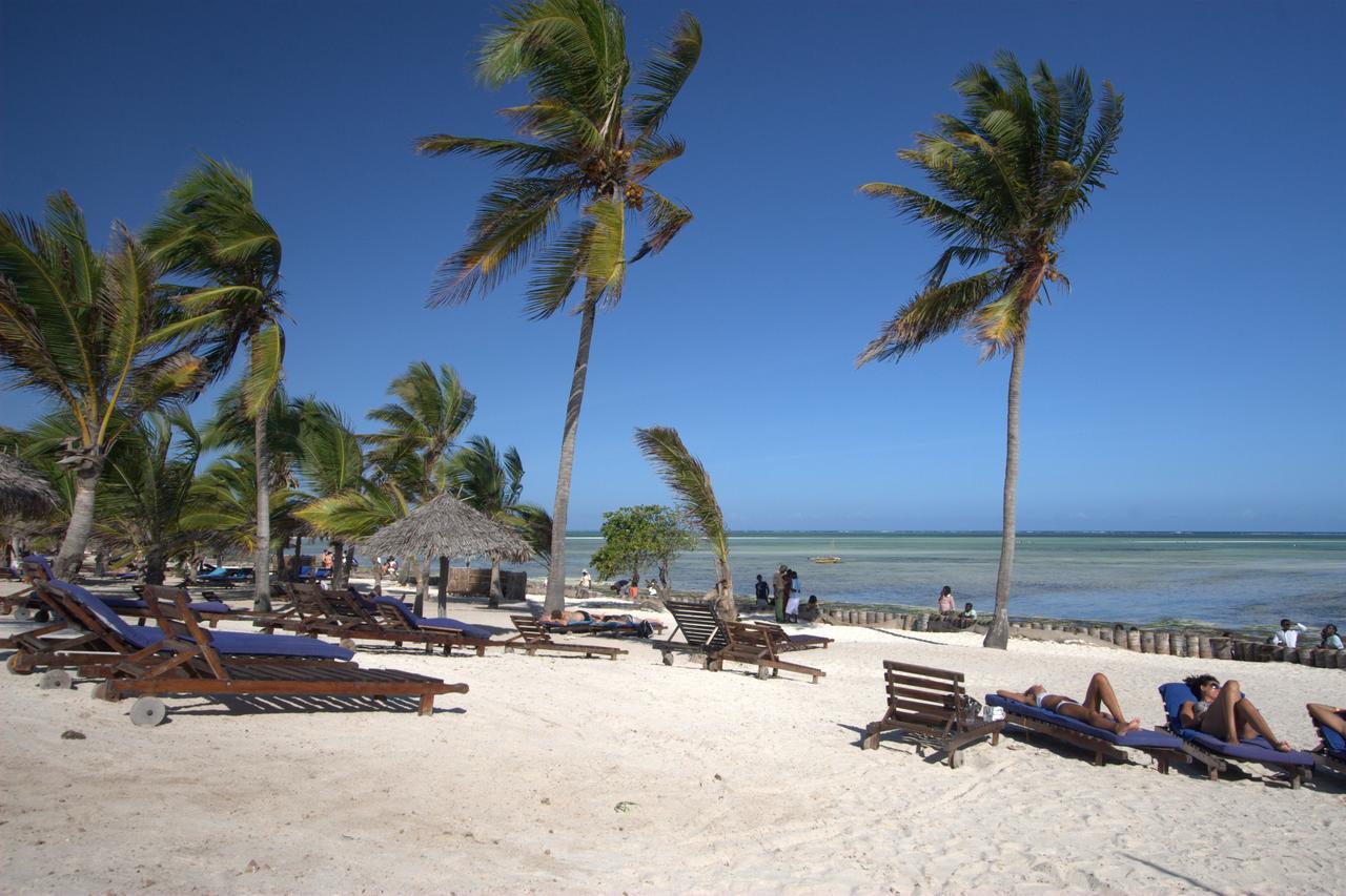 Jumbo Watamu Hotel ภายนอก รูปภาพ
