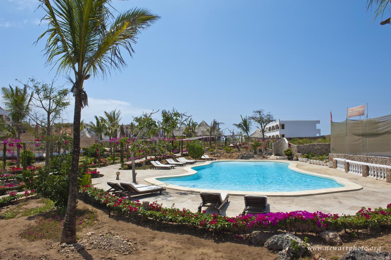 Jumbo Watamu Hotel ภายนอก รูปภาพ