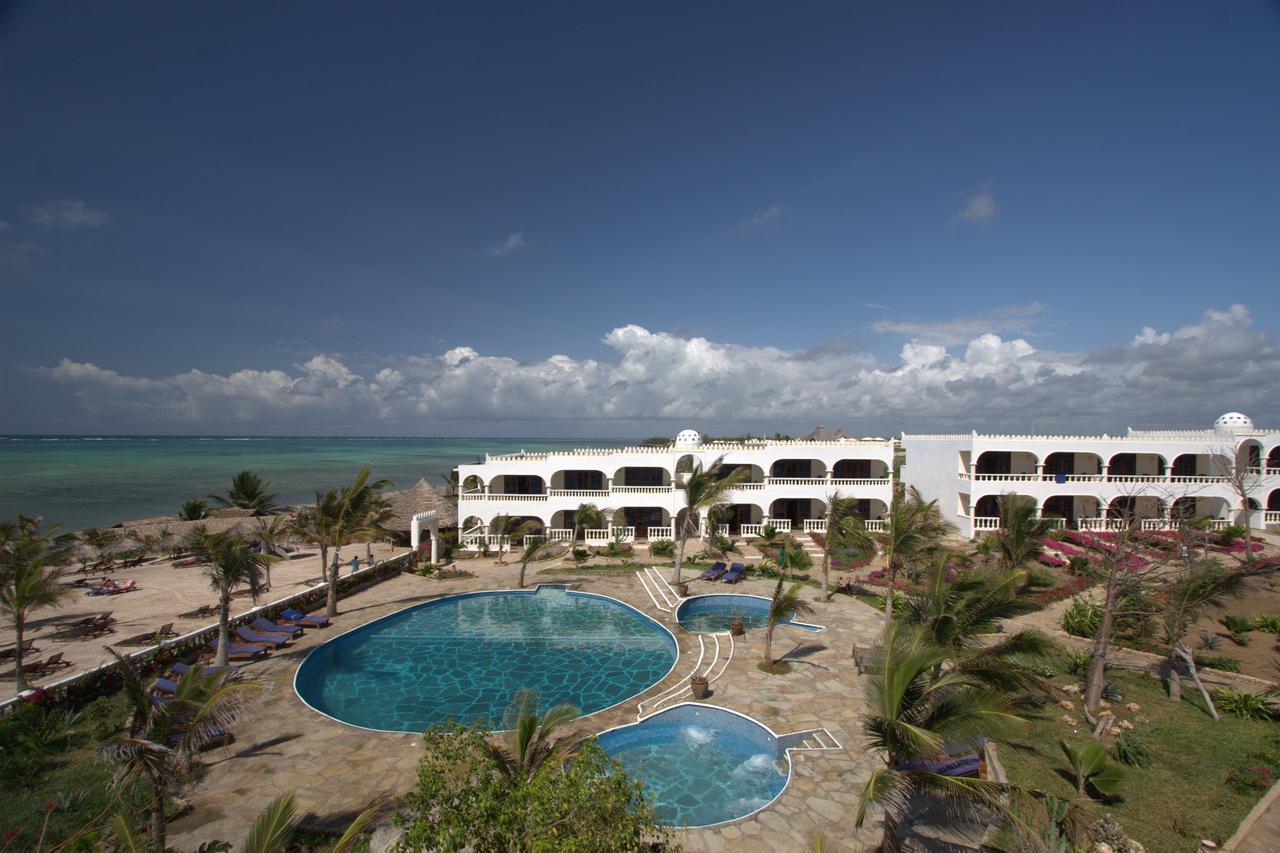 Jumbo Watamu Hotel ภายนอก รูปภาพ