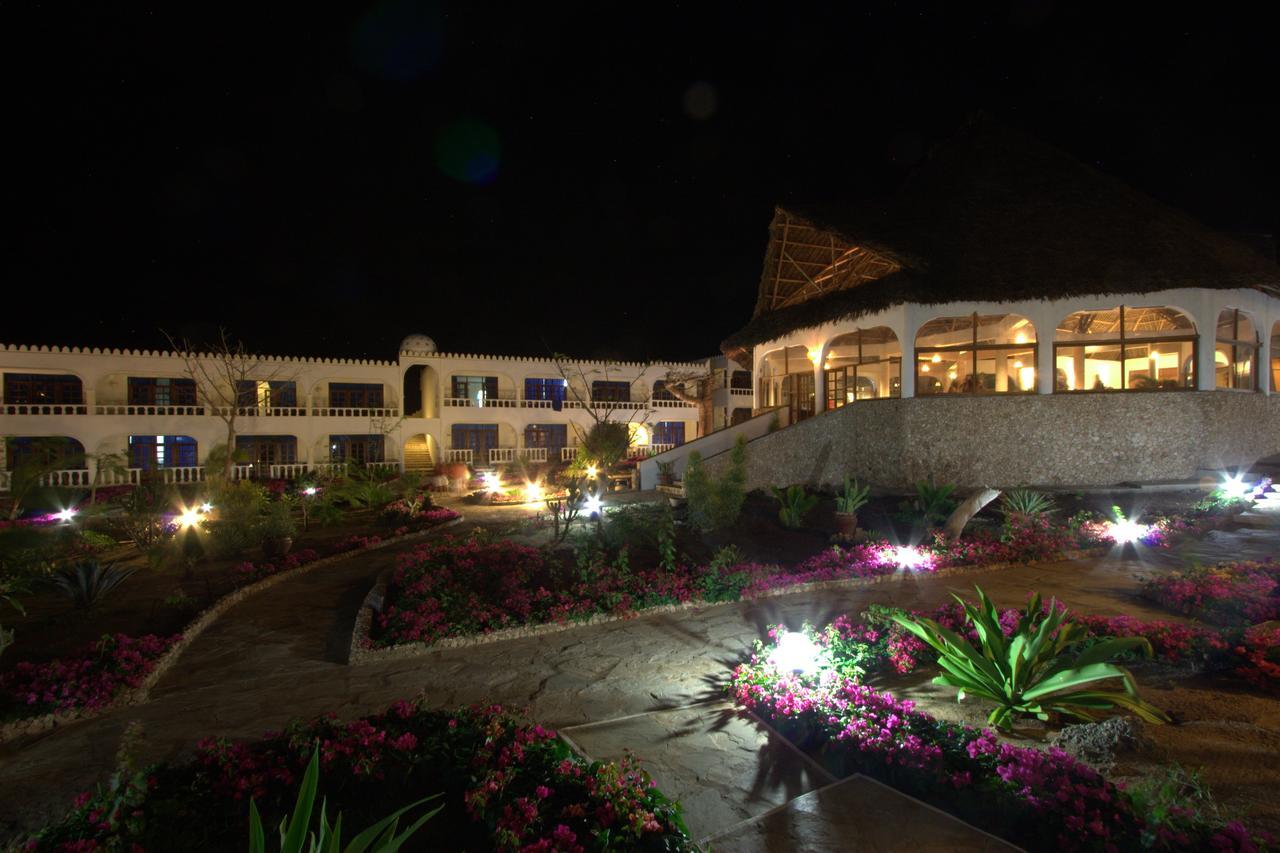 Jumbo Watamu Hotel ภายนอก รูปภาพ