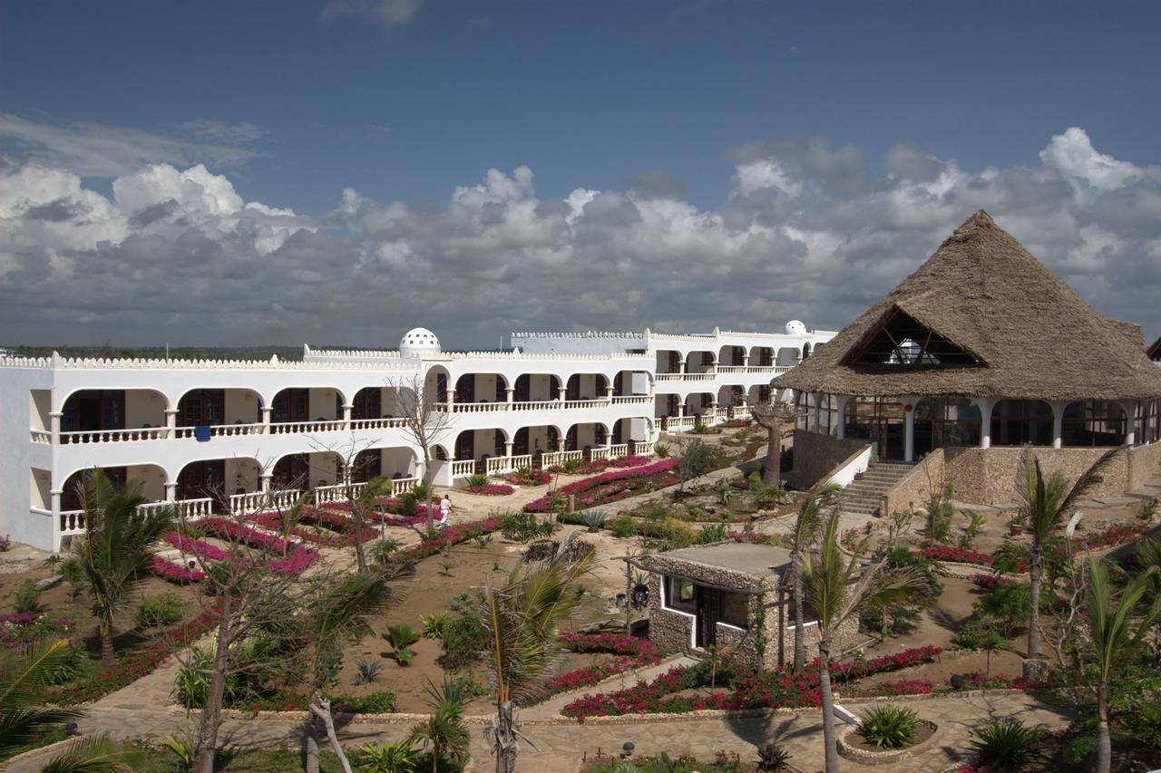 Jumbo Watamu Hotel ภายนอก รูปภาพ