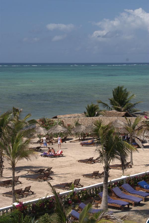 Jumbo Watamu Hotel ภายนอก รูปภาพ