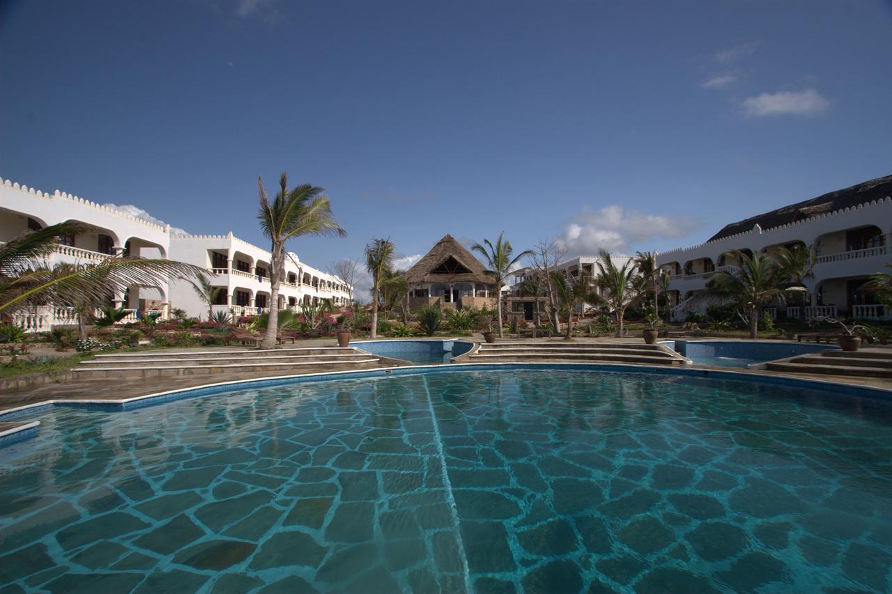 Jumbo Watamu Hotel ภายนอก รูปภาพ