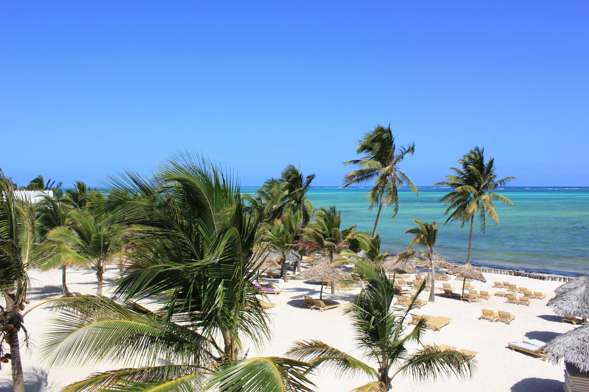 Jumbo Watamu Hotel ภายนอก รูปภาพ