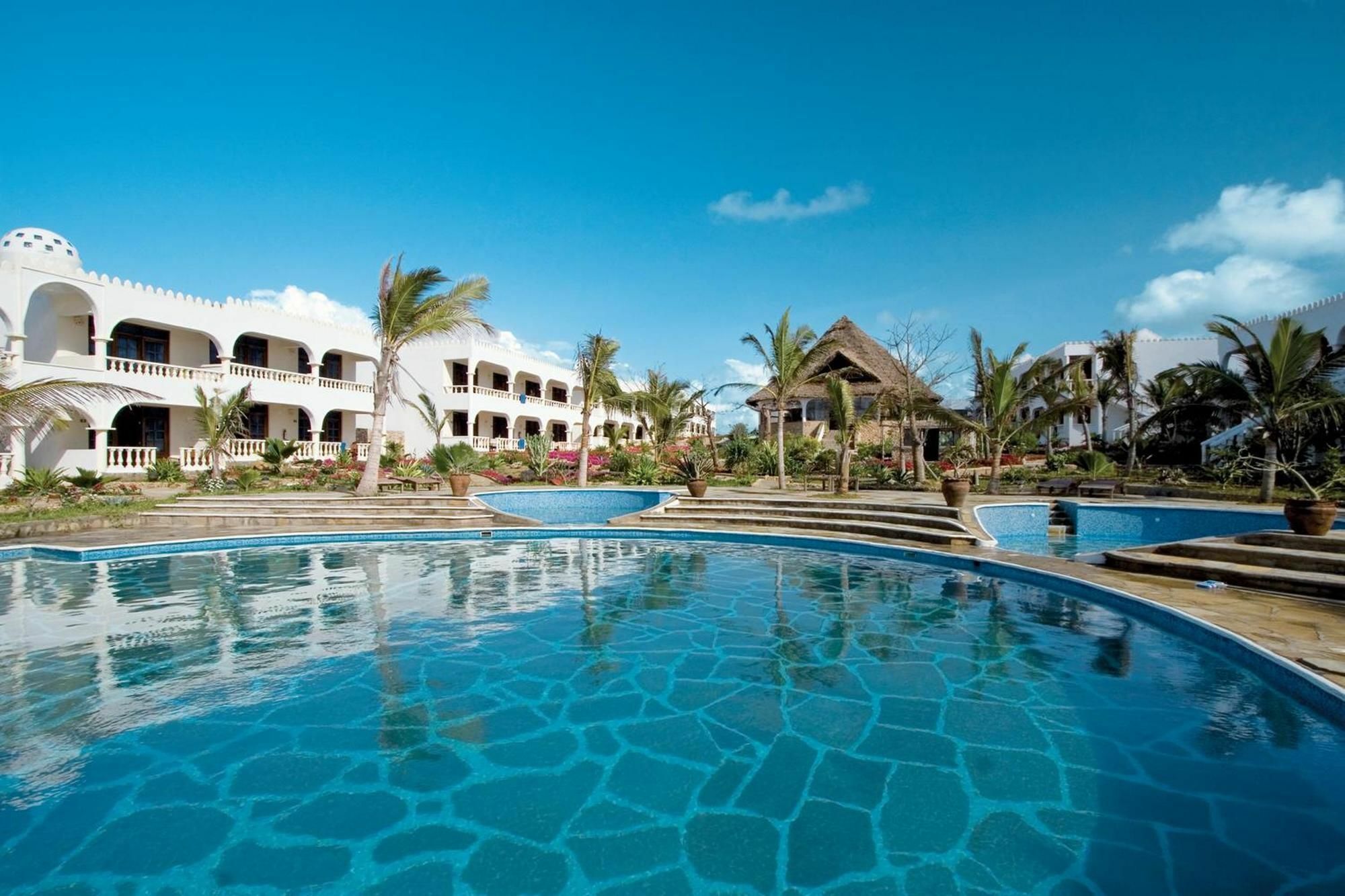 Jumbo Watamu Hotel ภายนอก รูปภาพ